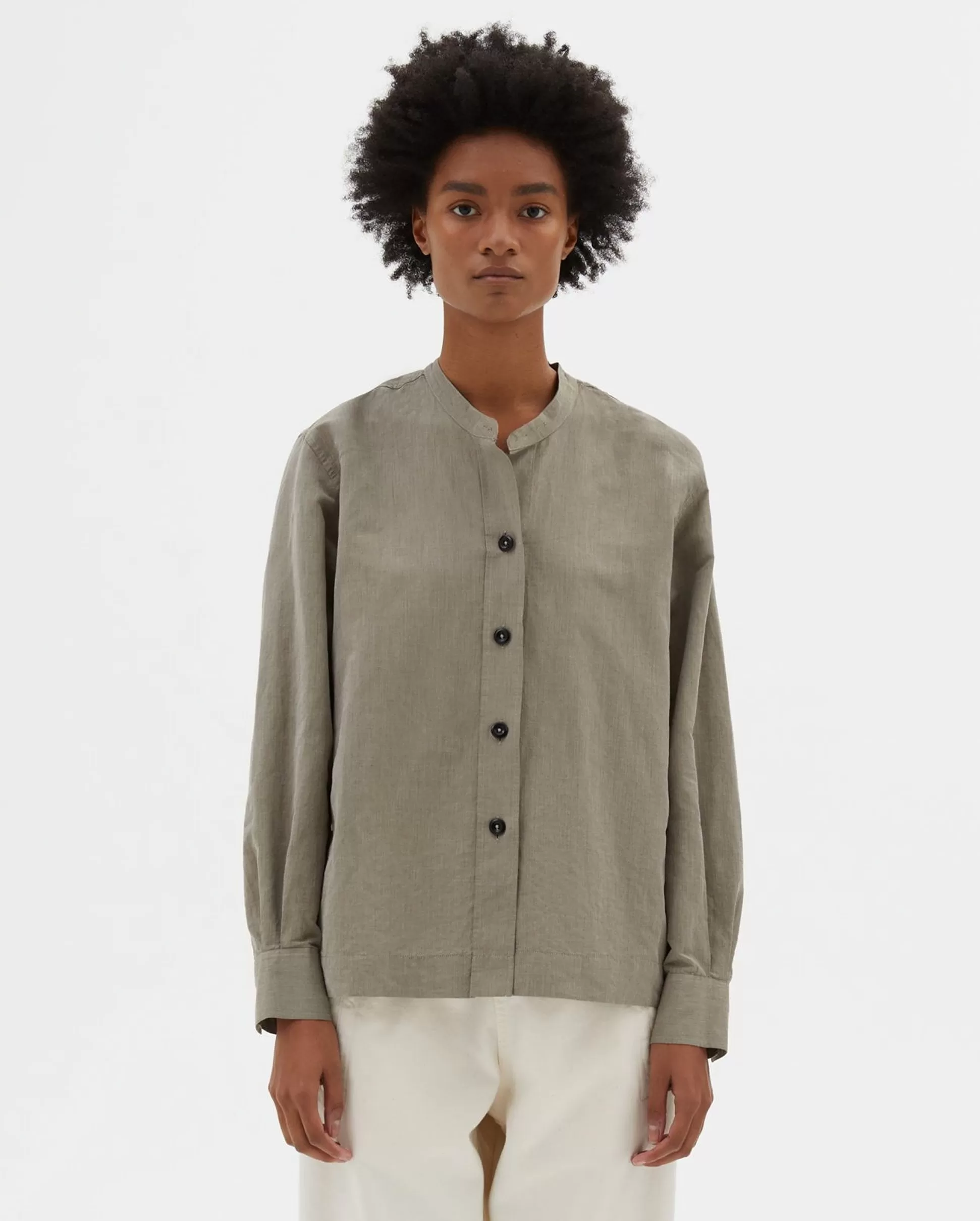 BUTTON THROUGH COLLARLESS SHIRT / FADED KHAKI