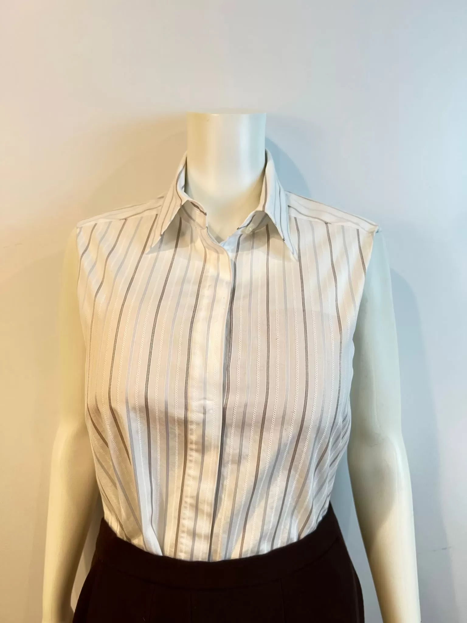 Chanel White Sleeveless Cotton Striped Collar Button Down Top Blouse US 4/6