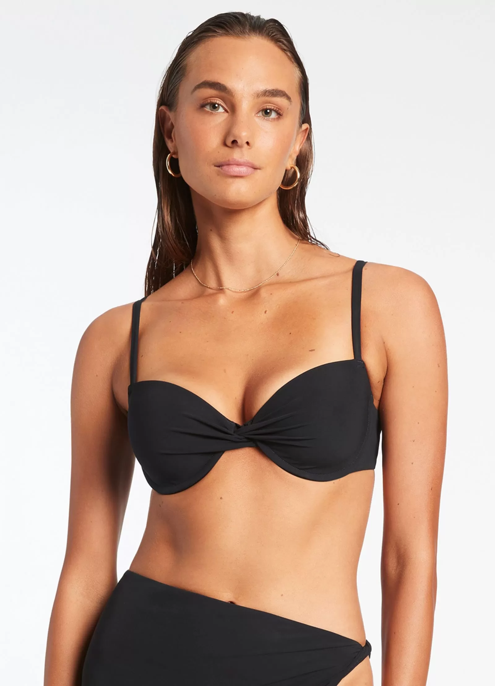 Jetset Twist Front Moulded Top - Black