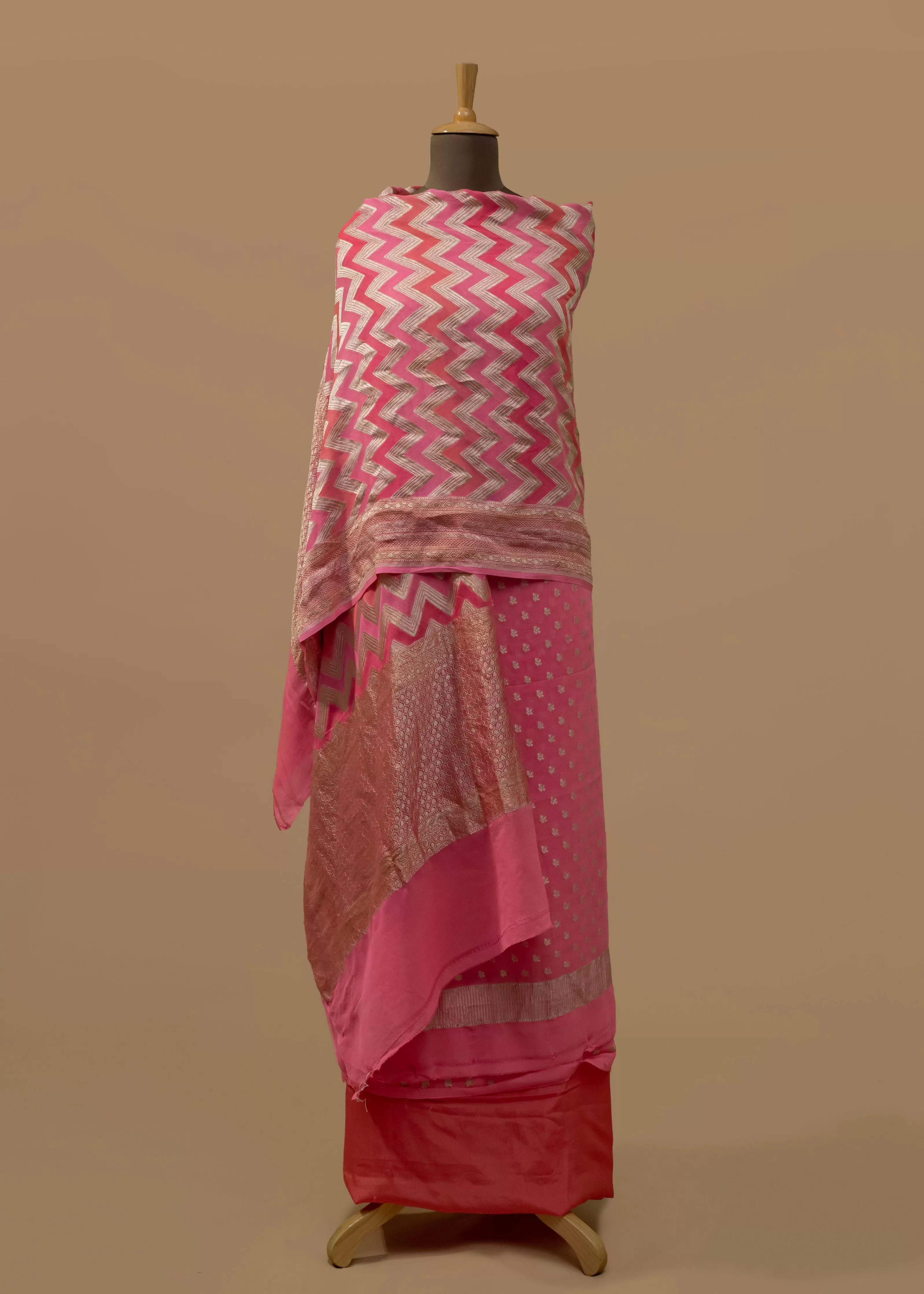 Luxurious Pure Georgette Banarasi Handwoven Suit Dupatta for Special Occasions