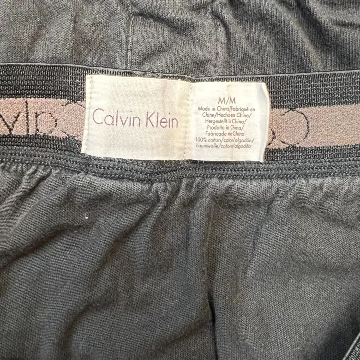 Men's  •Calvin Klein • Men's Cotton Classics Knit Boxer Shorts - Size Medium