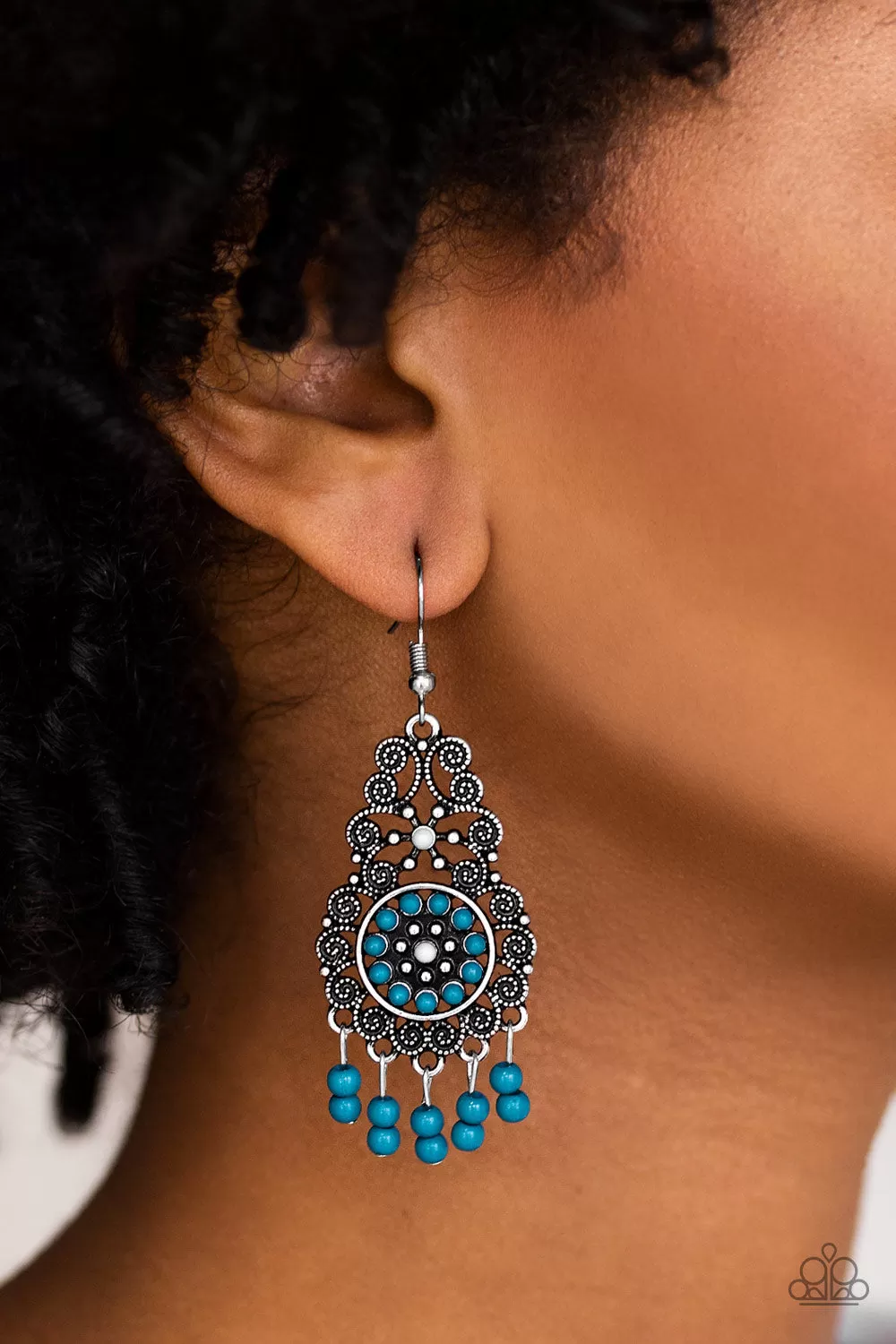 Paparazzi Courageously Congo Blue Earring