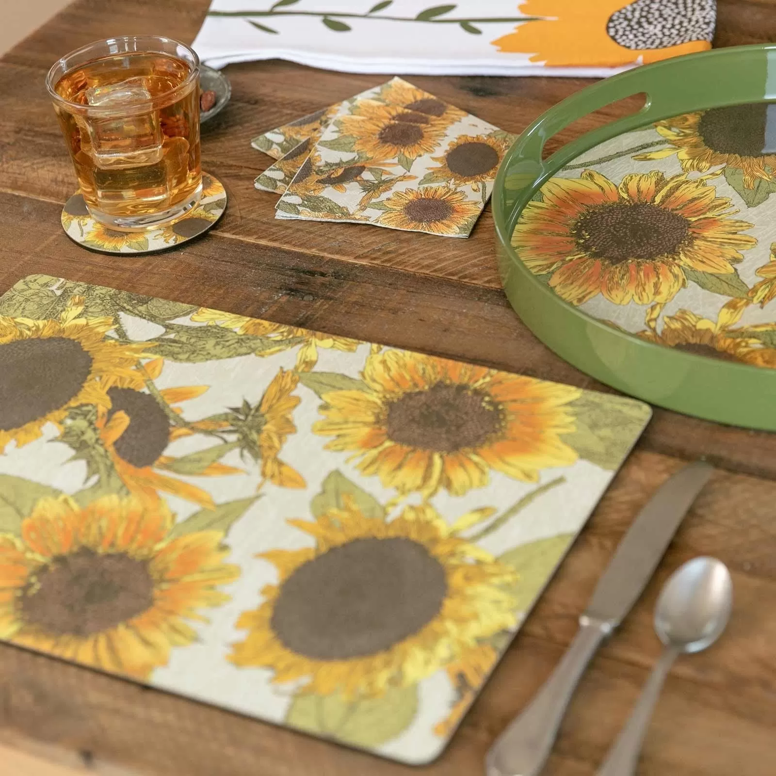 Sunflowers 15 Inch Round Tray