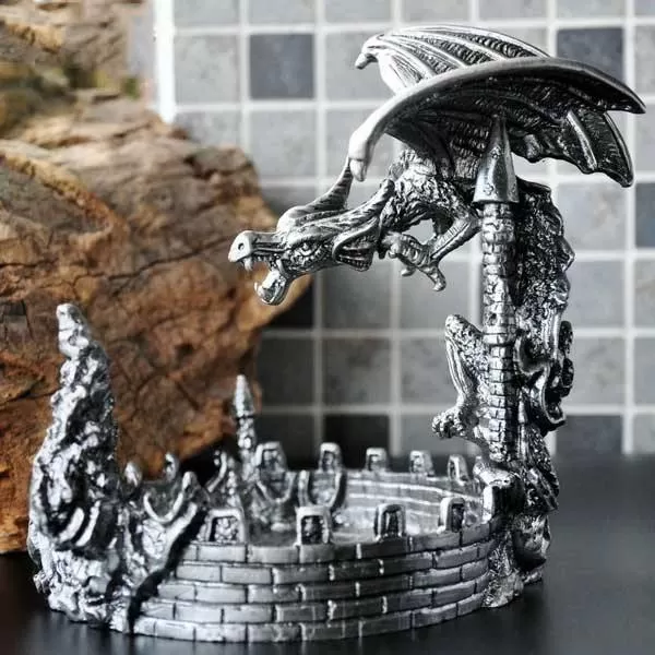 War Dragon Holder